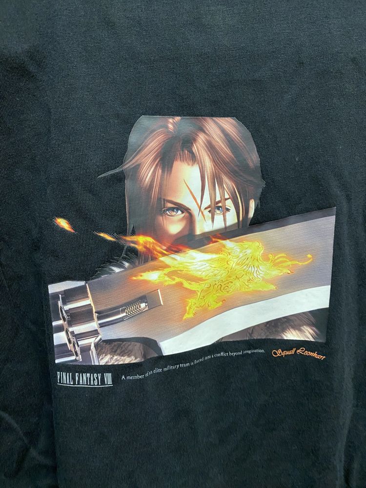 T-shirt Final Fantasy VIII tamanho S - NOVA com etiqueta