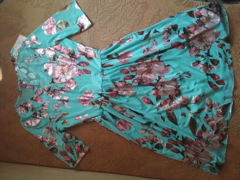 Платье Элиана размер S НОВОЕ в голубом цвете