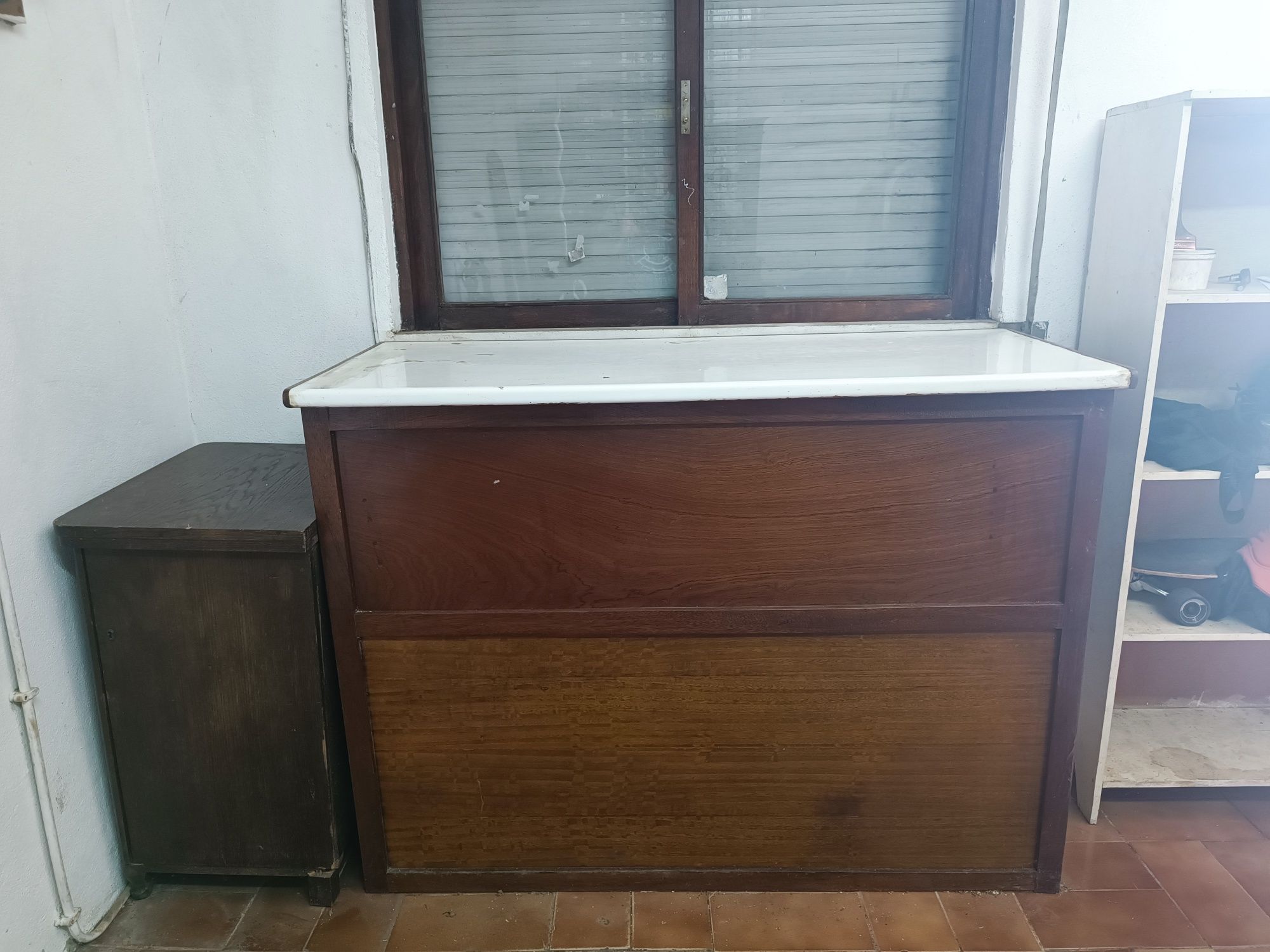 Bancada de madeira