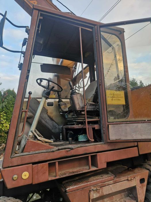 koparka kołowa Case 888