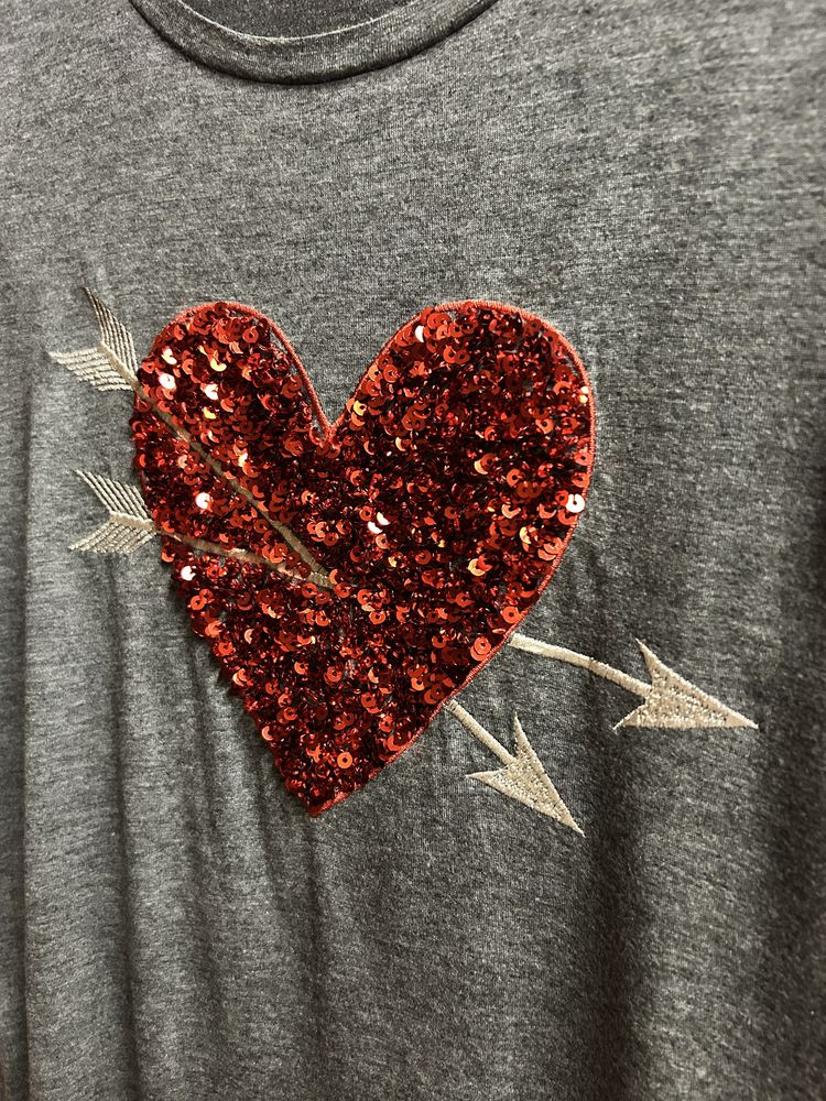 H&M szary t-shirt z cekinami serce M
