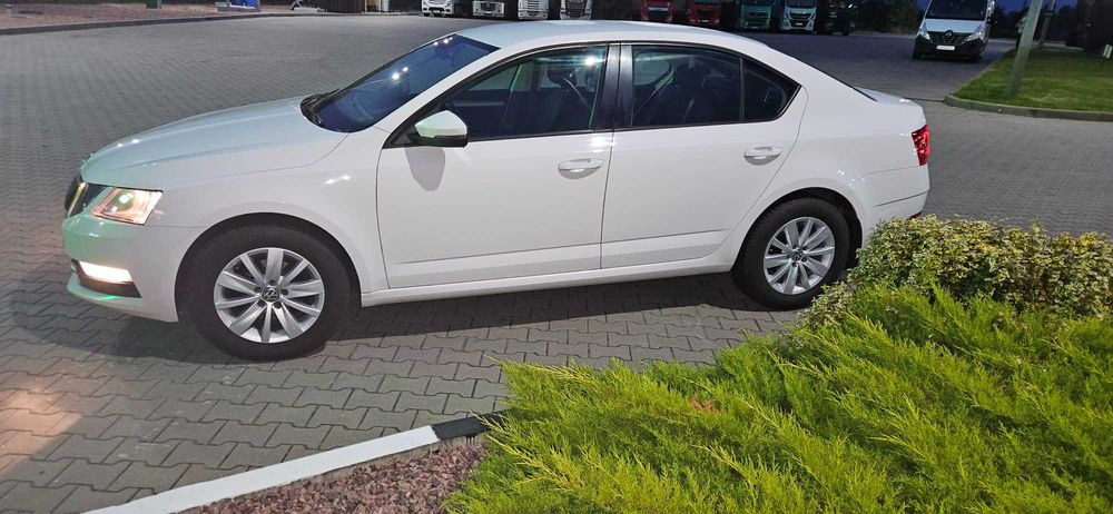 Офіційна Skoda Octavia A7 1.4 TSI DSG автомат 150 к.с.