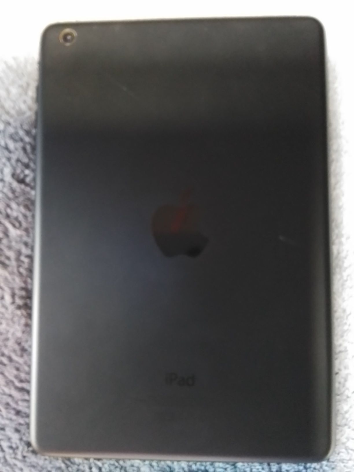 Планшет iPad mini 1 продам