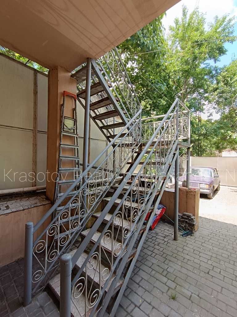 Французский б-р: продам дом на две 2 ком квартиры в престижном районе!