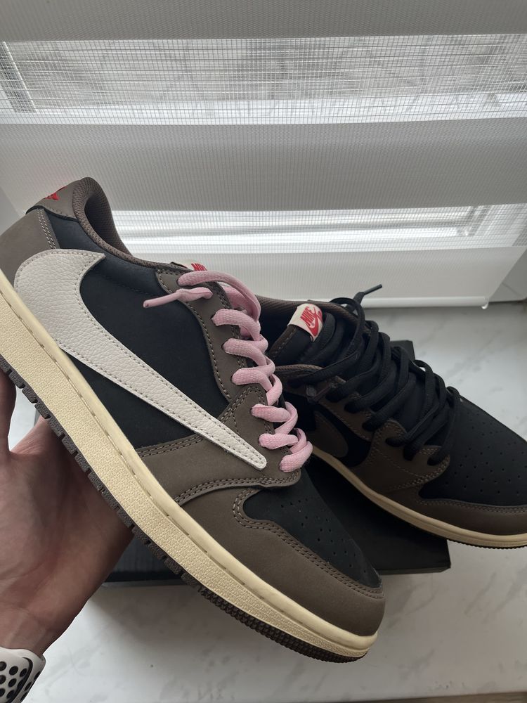 Nike air jordan 1 x Traviss Scott