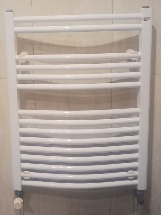 Sprzedam meble do łazienki,WC,prysznic,grzejnik,szafki,umywalk