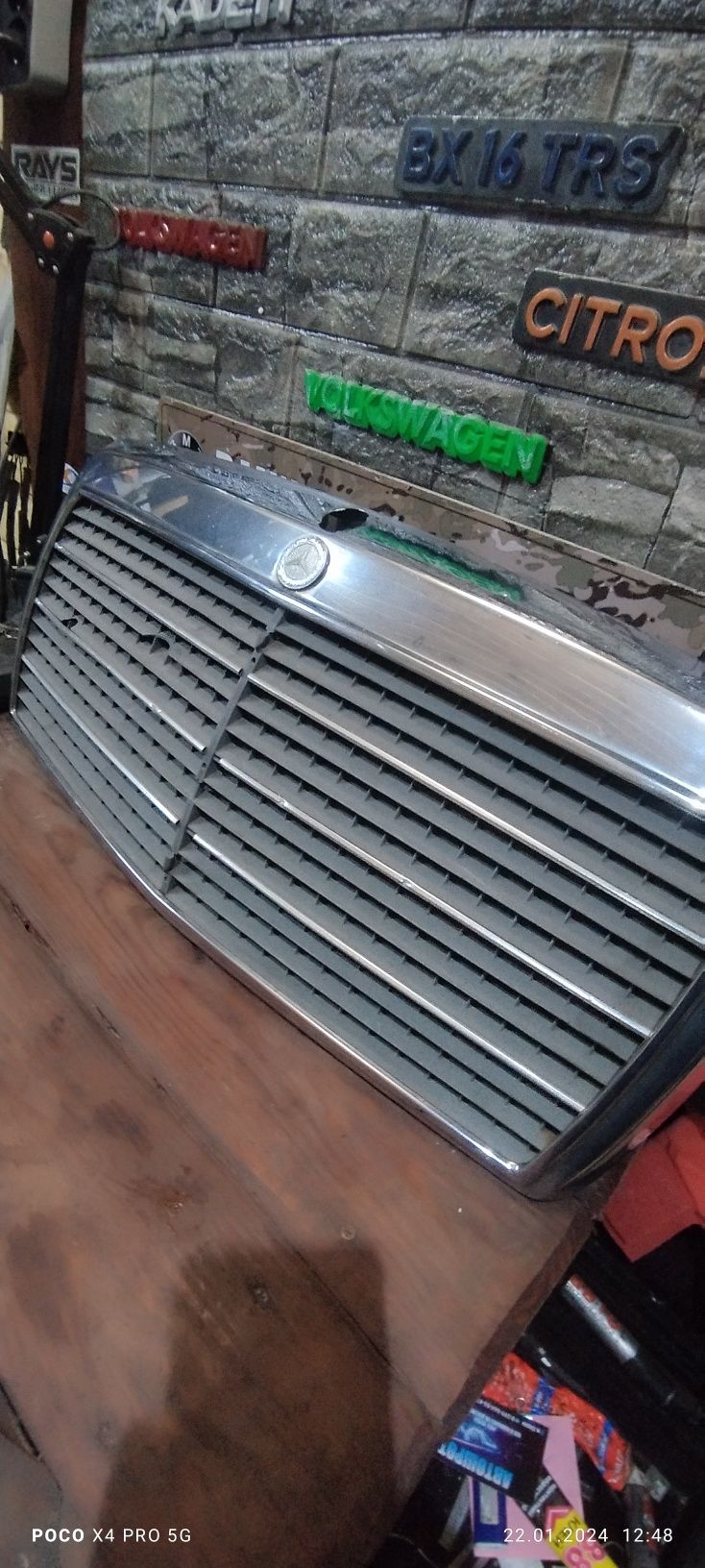 Решітка радіатора решотка капота Мерседес W124