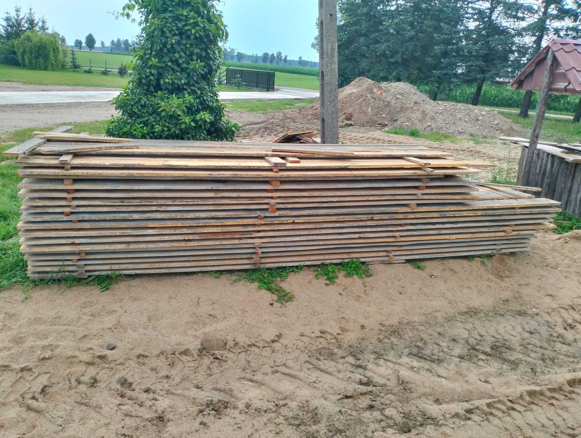 Sprzesam używane stemple budowlane i deski