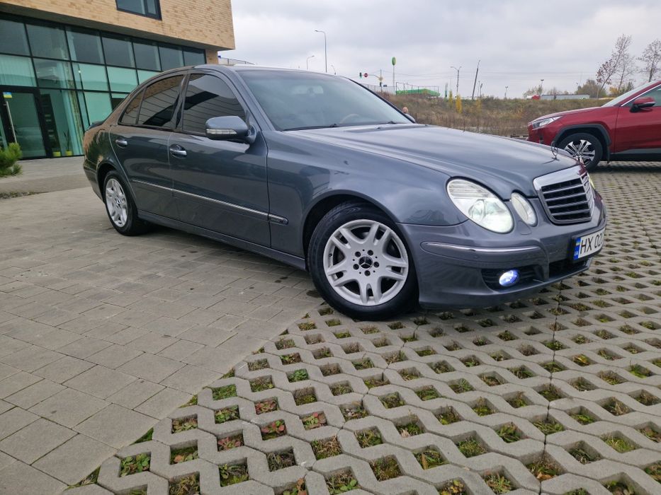 Продам Mersedes-Benz w211 Автомат  Elegant