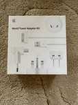 Zestaw wtyczek World Travel Adapter Kit