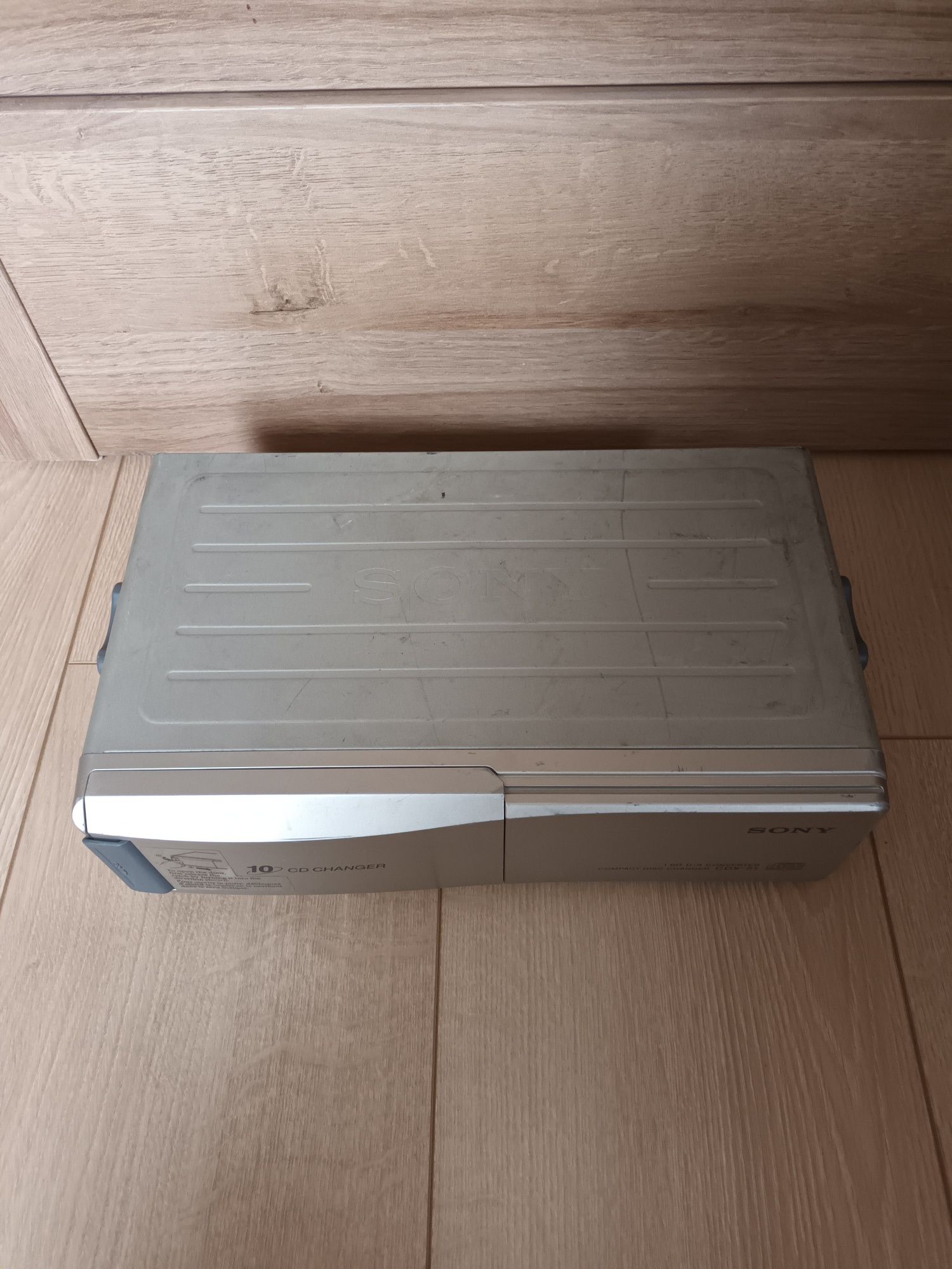 Zmieniarka płyt CD Sony CDX-51