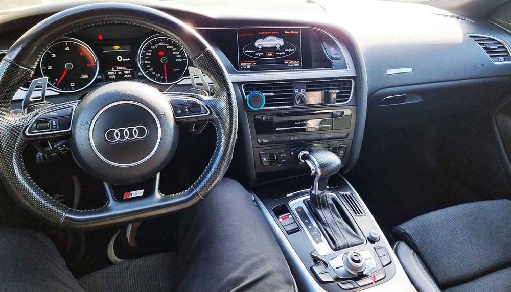 Audi A5 2.0TDI S-LINE FULL EXTRAS