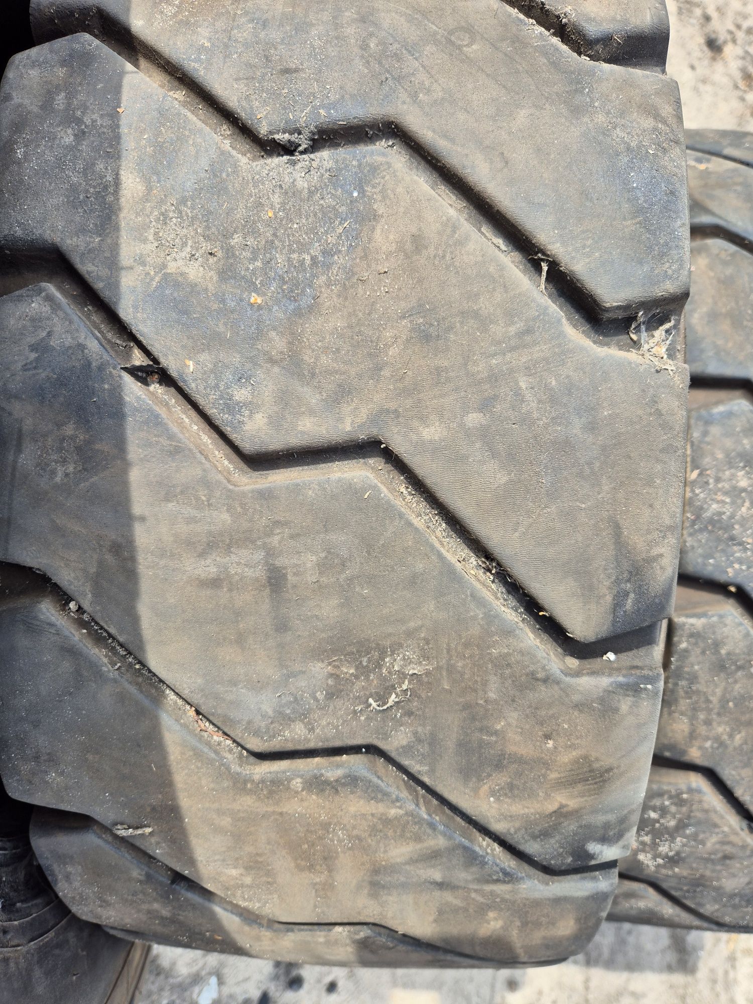 Opony 250/75r12  27x10r12