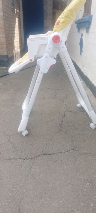 стільчик для годування