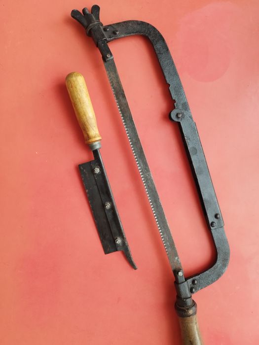 Ножовка по металлу.