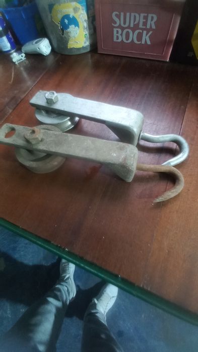 2 Roldainas com gancho