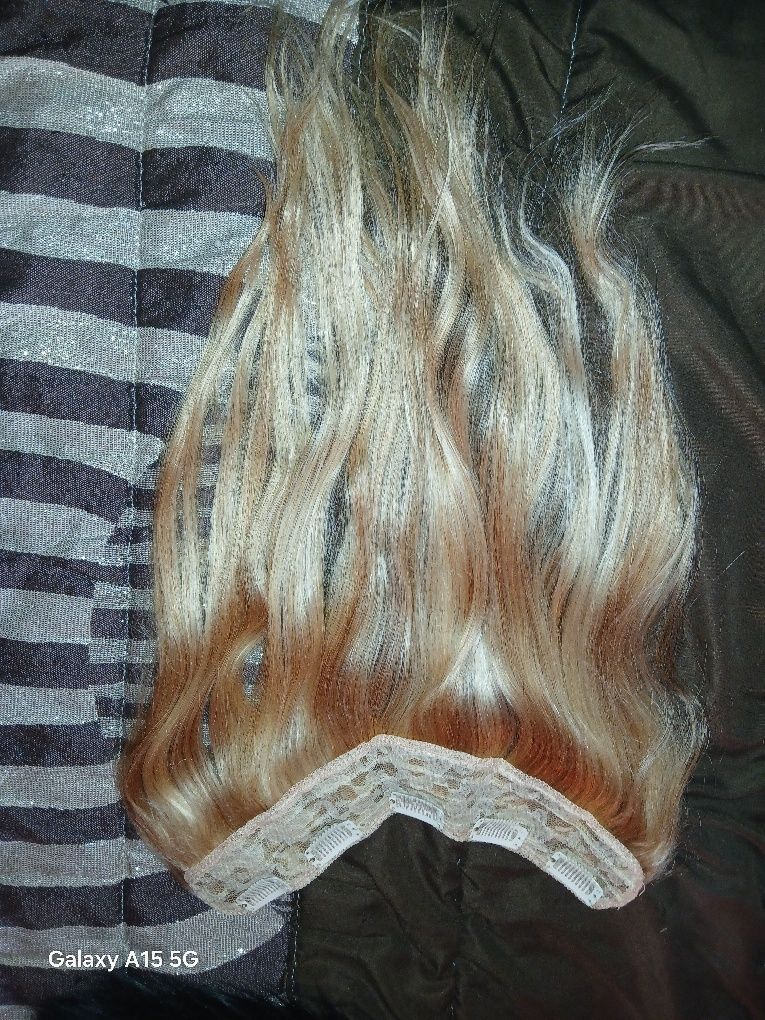 Peca unica para dar volume cabelo humano