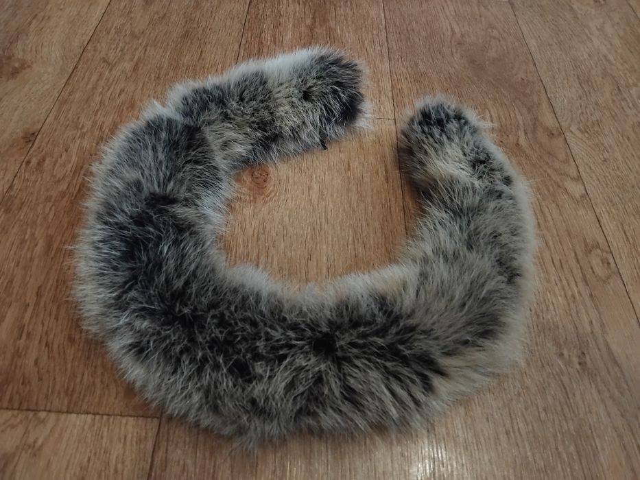 Натуральный меховой воротник опушка на капюшон куртки.