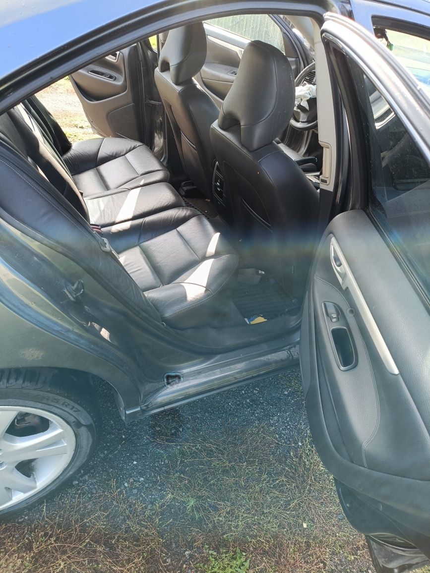 Witam posiadam na sprzedaż części do Volvo S60