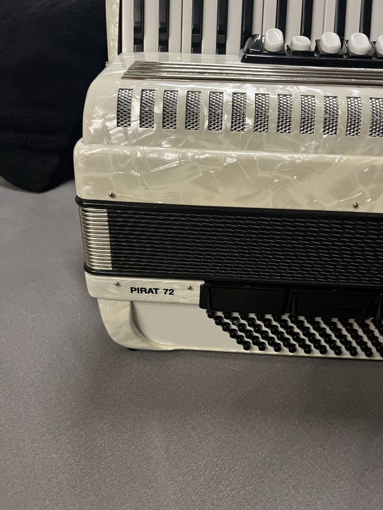 Akordeon Walther  Pirat 72