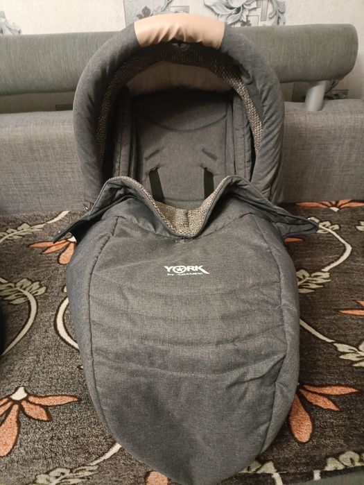 Продам коляску 2 в 1