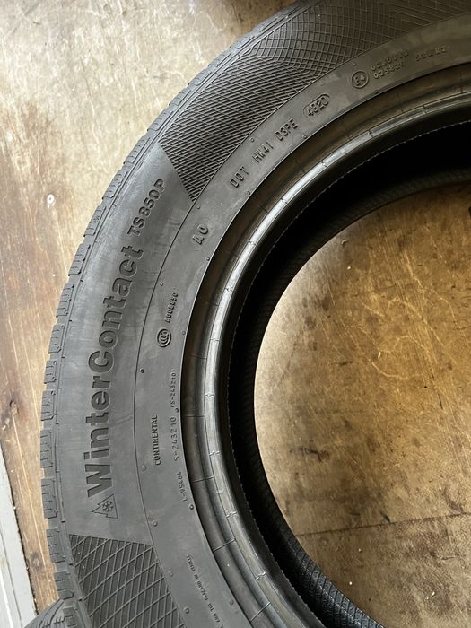Dwie opony continental wintercontact ts 850 235/65/17 202r.