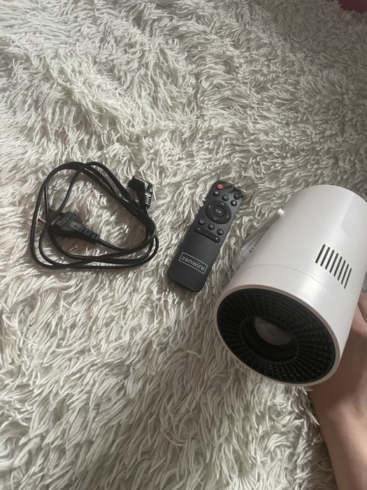 Projektor Zenwire R1