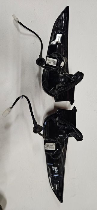 Lampy tył tylne prawa lewa mazda cx30 usa  led