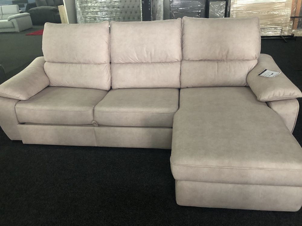 Sofa chaise novo