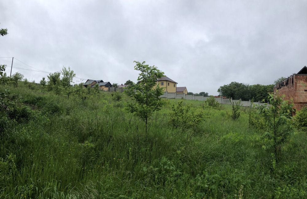 Продам земельну ділянку з недобудовою