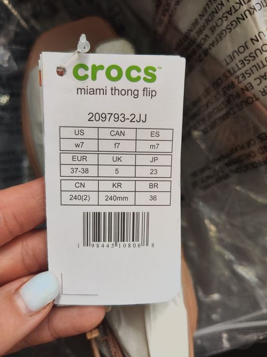 Сандалі Crocs Miami Flip W7