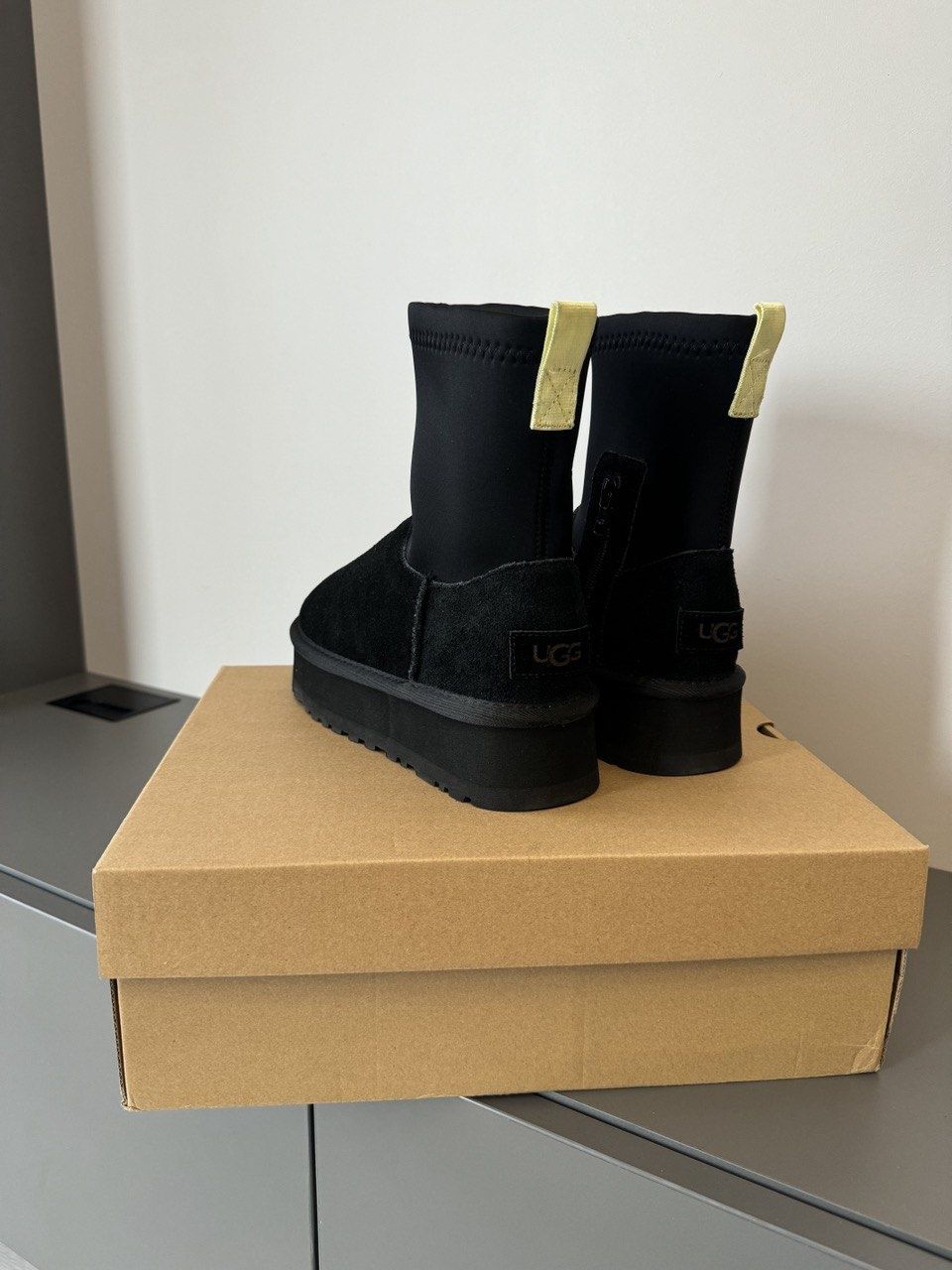 Ugg classic dipper boot black на стопу 23-23.5 см
