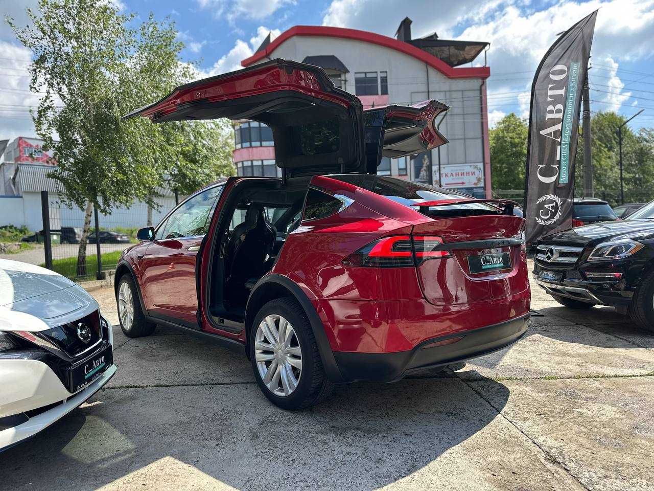 Tesla Model X 75D 75 kWh Dual Motor в кредит без авансу!