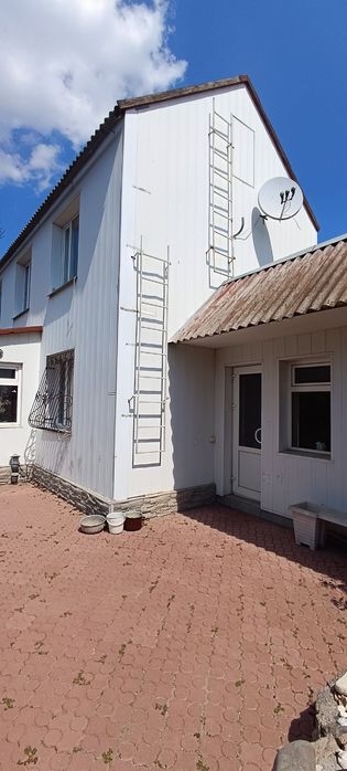 Продам отличный двухэтажный дом Заводской район