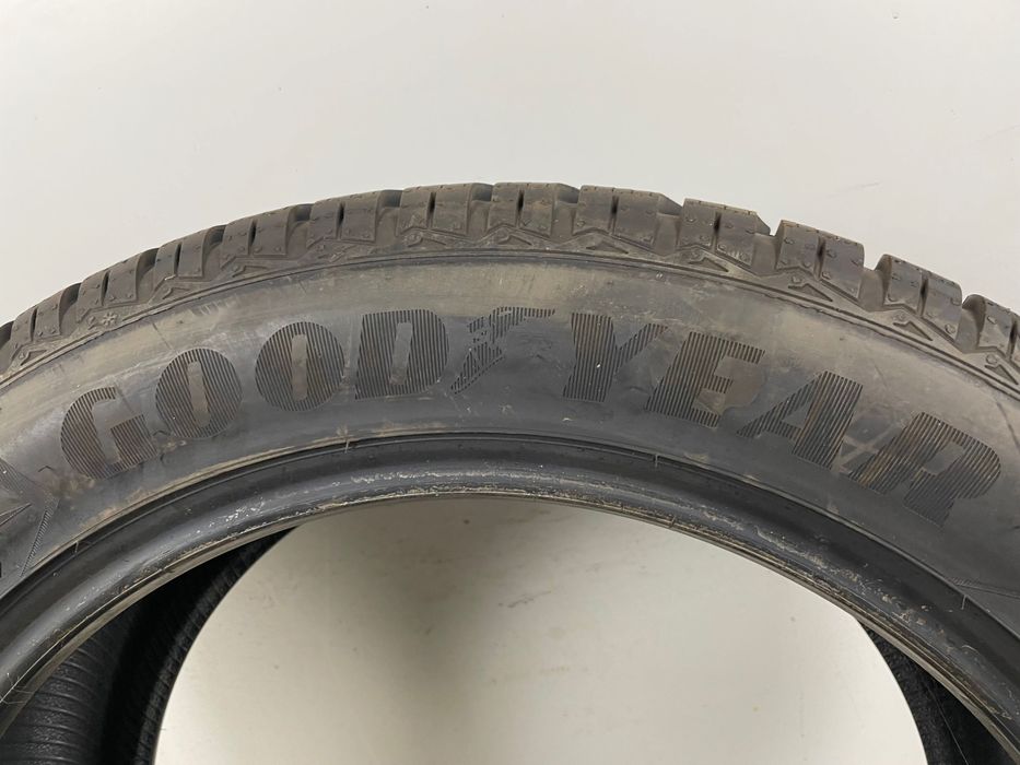285/45R20 112V AO GoodYear UltraGrip Performance 8 7mm