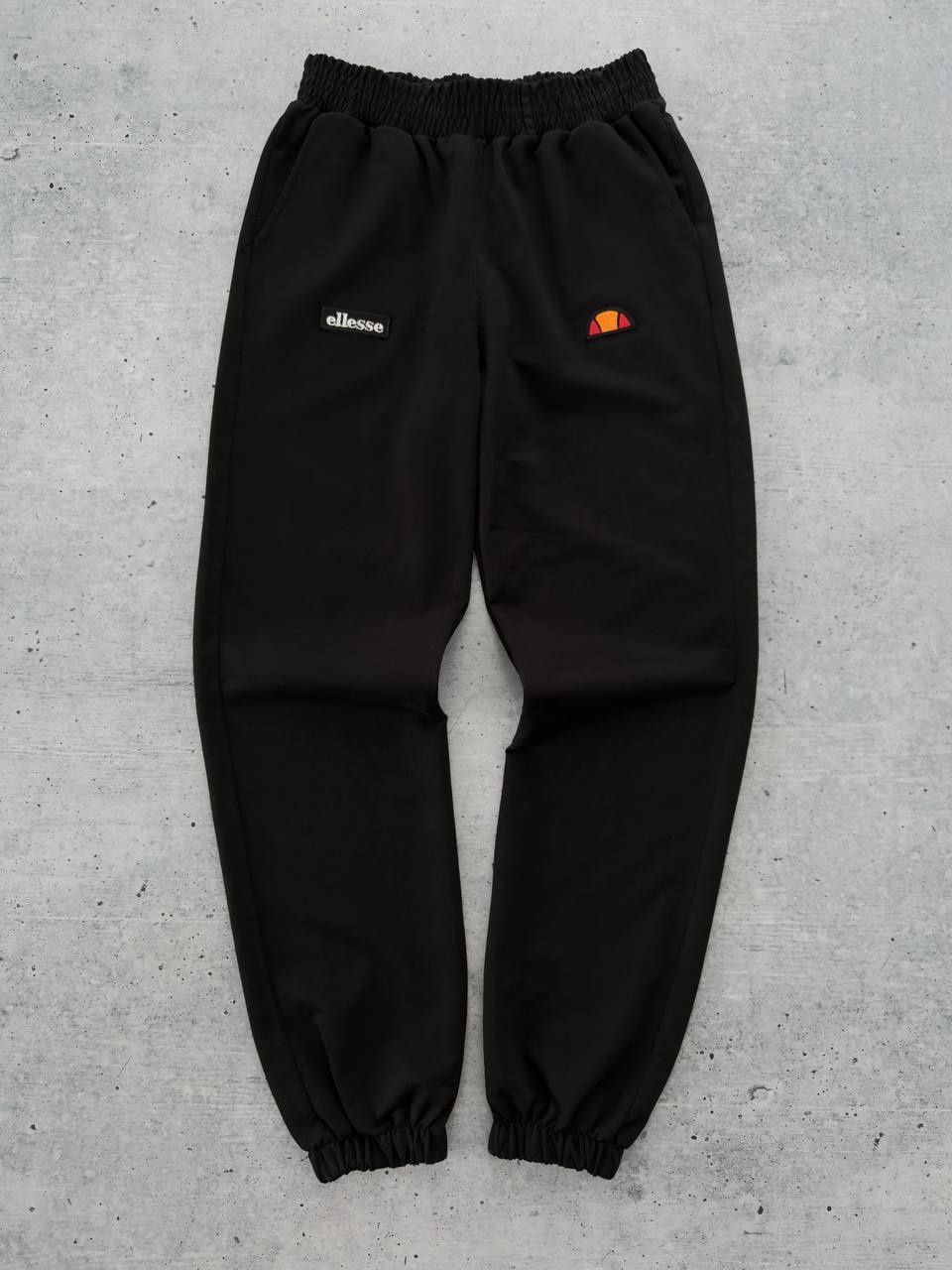 Черные штаны спортивные Эллесс весенние Ellesse мужские лого