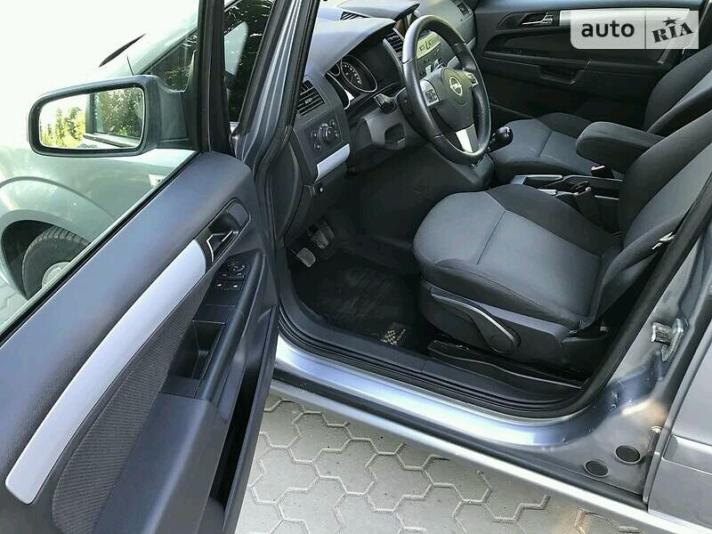 Продам Opel Zafira B 2007 року