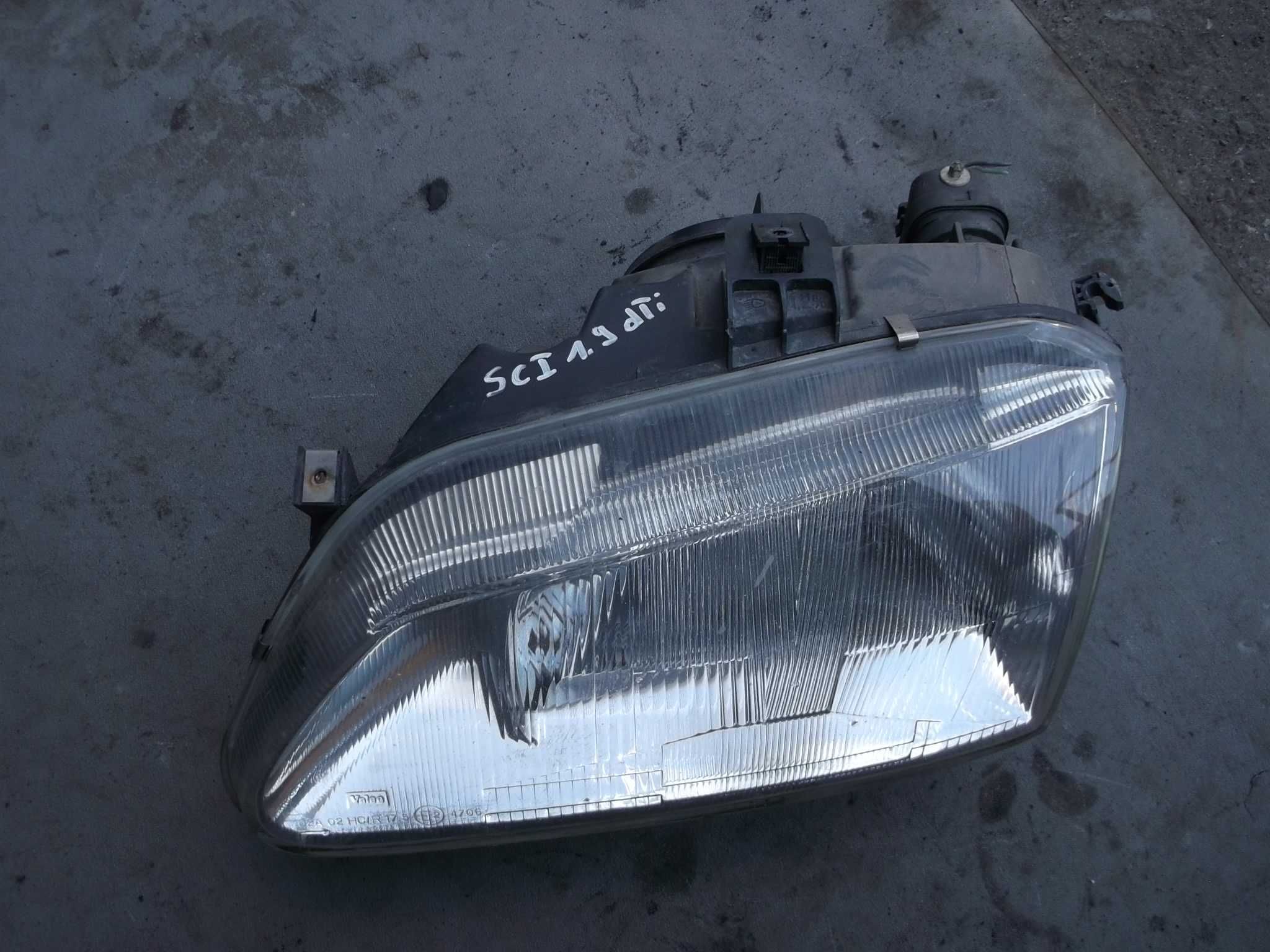 renault SCENIC 98r lampa przód przenia lewa prawa reflektor