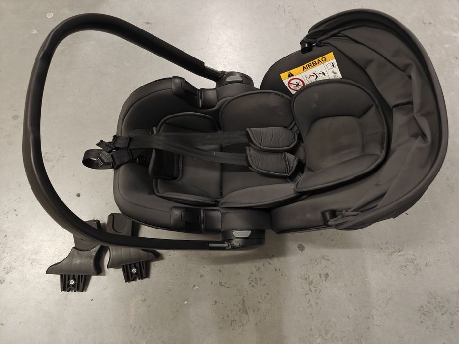 Fotelik dziecięcy Britax Romer iSize < 13kg + baza + adaptery