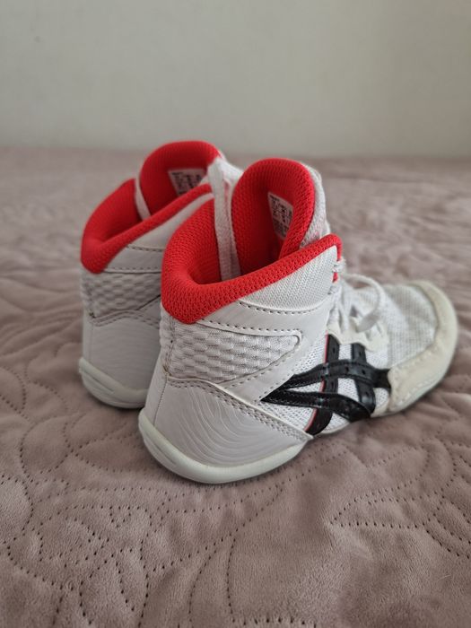 Продам борцовки моей дочери