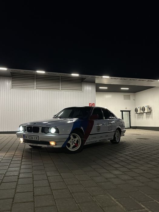 Продам BMW E34 M50B25