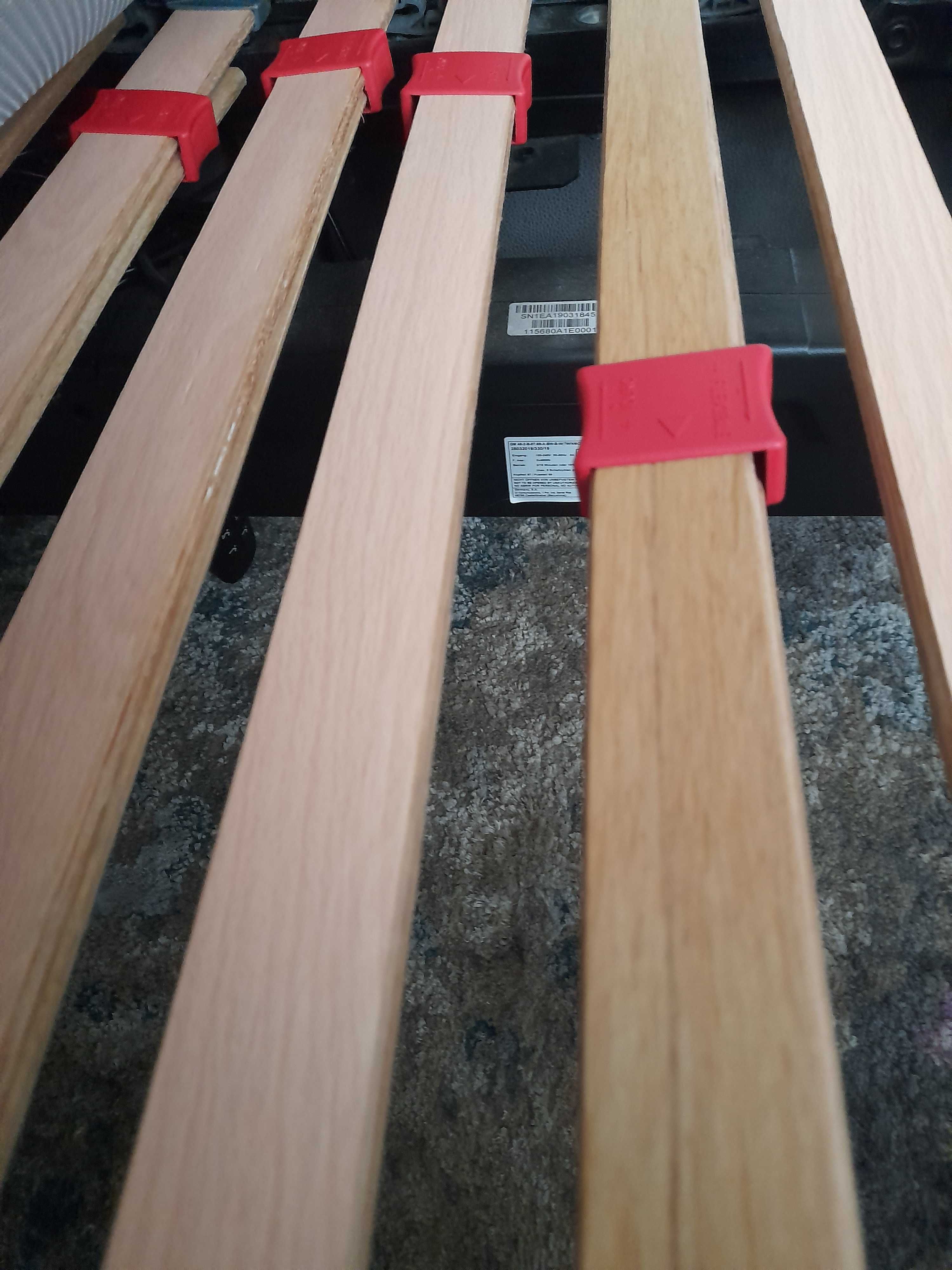 Cama articulada com colchão anti-escaras