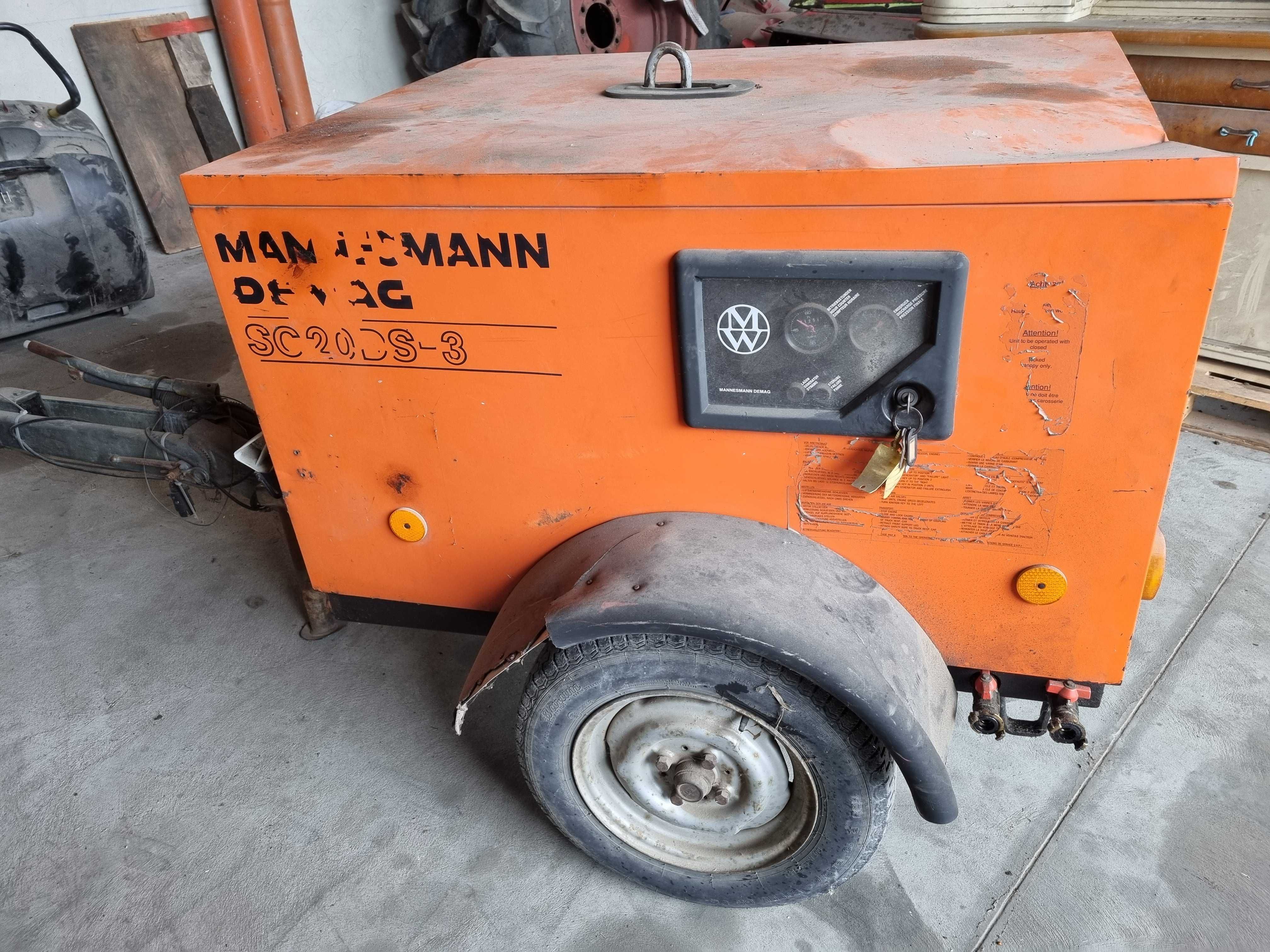 Kompresor śrubowy DEMAG 2m³