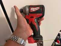 OKAZJA! Wkrętarka Milwaukee M18 CBLI – sprawna, luz na główce