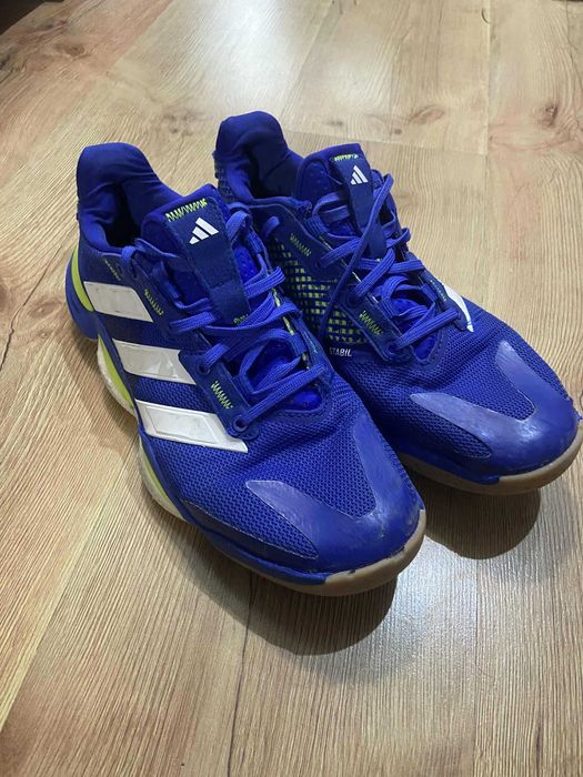 Adidas - buty halowe Stabil 16 IE1083 Niebieski
