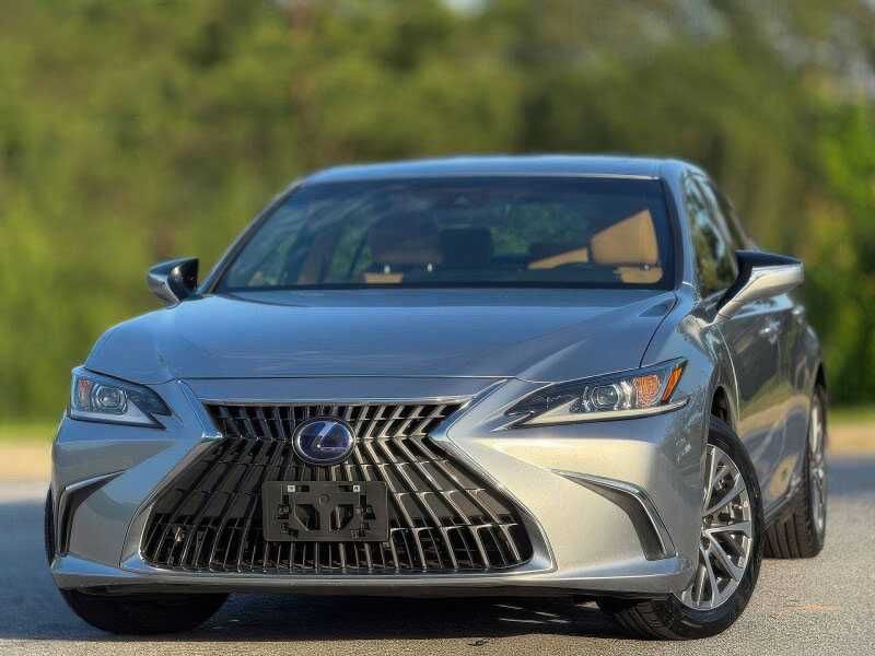 2022 Lexus ES 300h