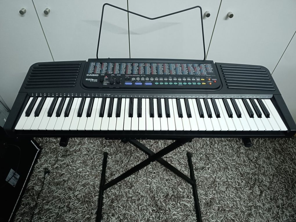 Piano elétrico Casio Tone Bank CT 636