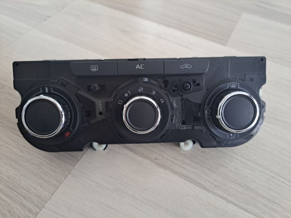 Panel klimatuzacji octavia 2
