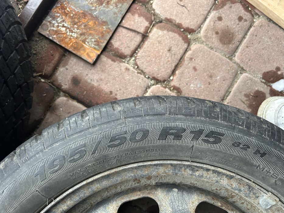 Sprzedam felgi stalowe z oponami zimowymi 15/195/50