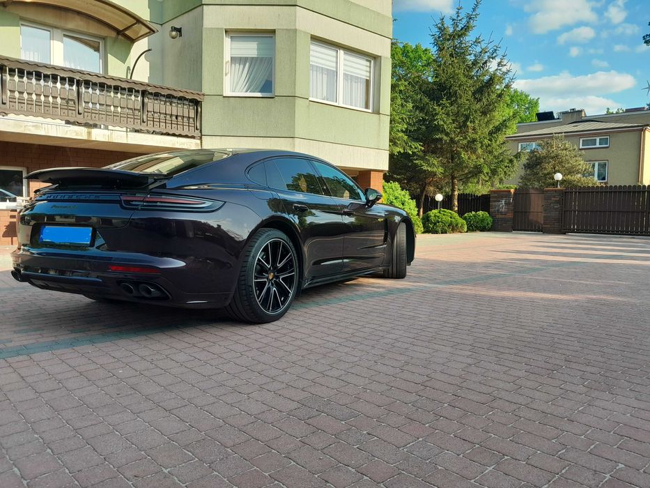 Porshe Panamera 4 E-Hybrid